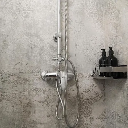 Mazzini's Pensjonat Modena