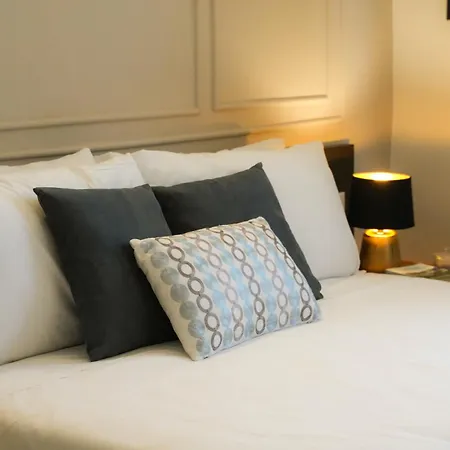 ゲストハウス Mazzini's 4*