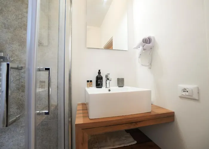 Mazzini's Guest house 4*